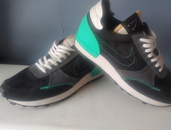 d break type sneaker